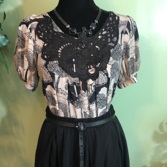 Urban Outfitters/ Kimchi & Blue Cream and Black Silk Blouse Size M - Picture 4 of 13